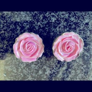 Coreen Cordova earring